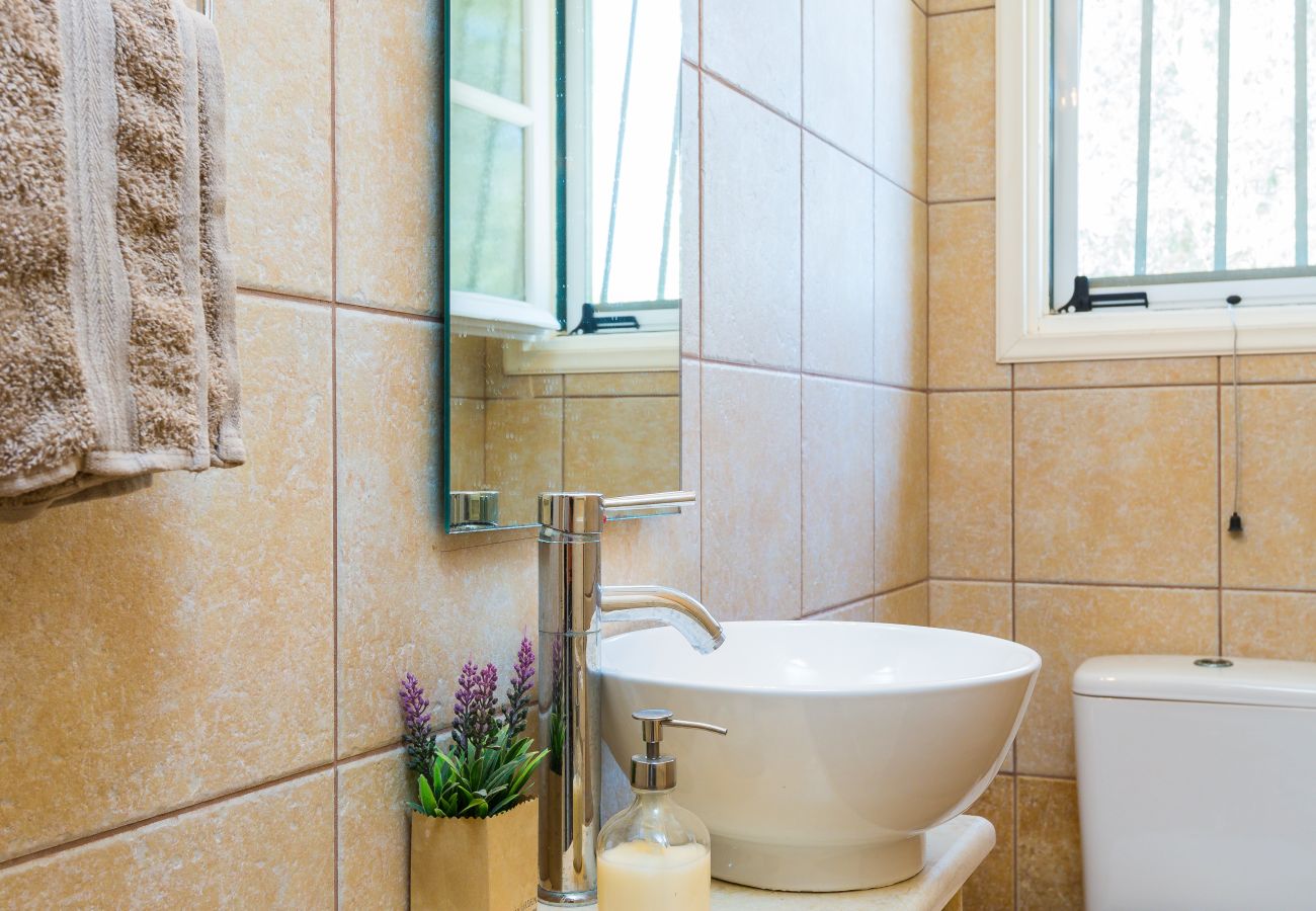 Country house in Oros - Charming Villa above Rethymno Family Friendly