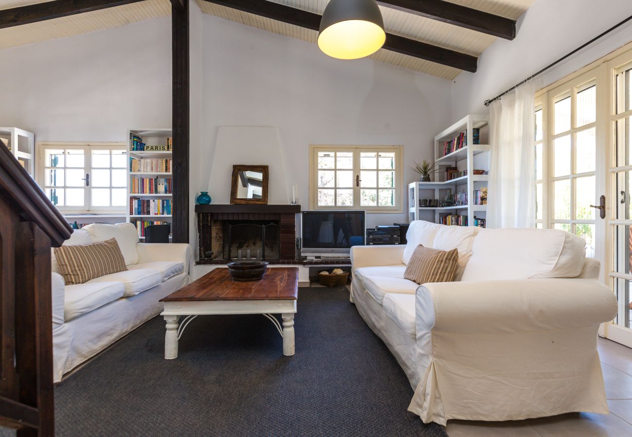 Country house in Oros - Charming Villa above Rethymno Family Friendly