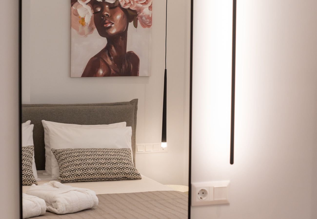 Studio in Rethymno Town - Premium Beachfront Suite with Heated Mini Pool and Private Parking