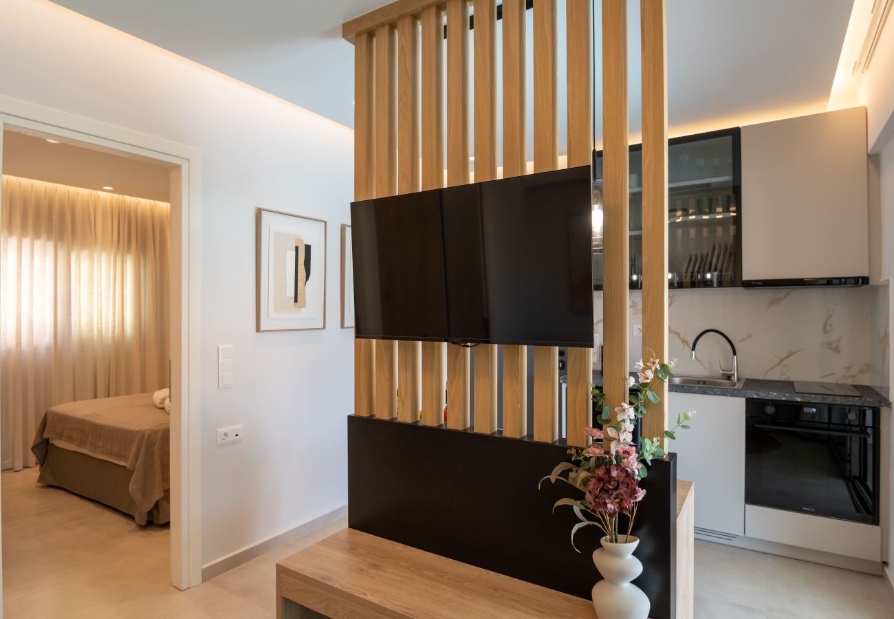 Studio in Rethymno Town - Premium Beachfront Suite with Heated Mini Pool and Private Parking