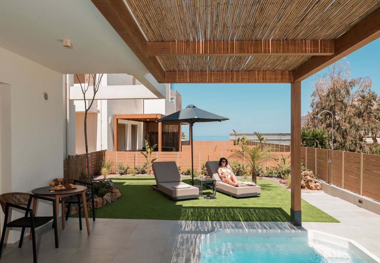 Studio in Rethymno Town - Premium Beachfront Suite with Heated Mini Pool and Private Parking