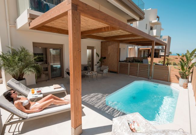 Studio in Rethymno Town - Premium Coastal Studio with Heated Mini Pool and Private Garage