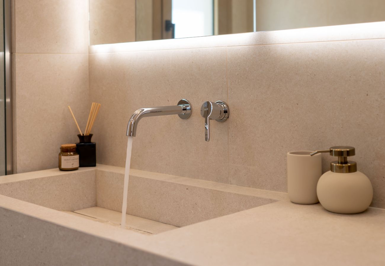 Studio in Rethymno Town - Premium Coastal Studio with Heated Mini Pool and Private Garage