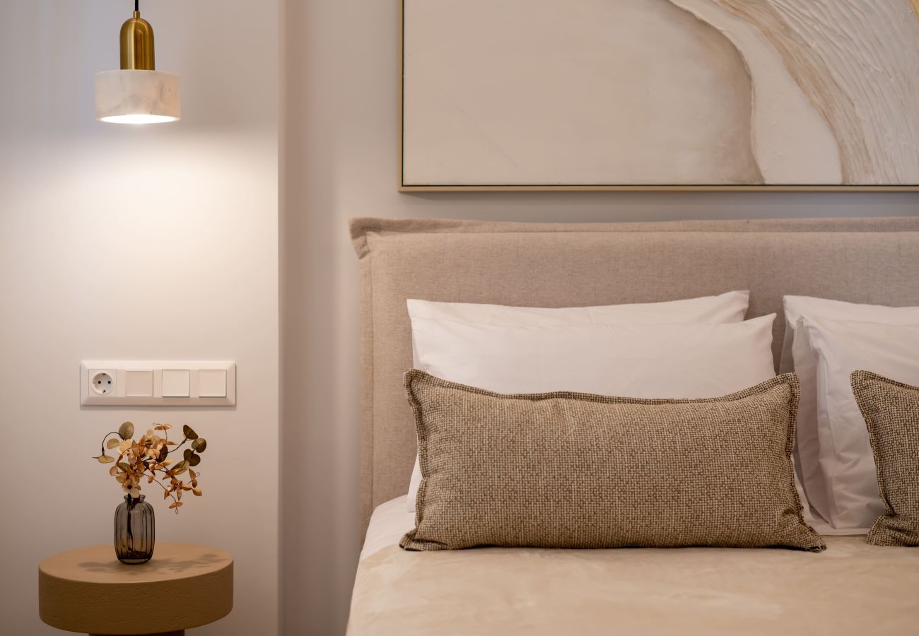 Studio in Rethymno Town - Premium Coastal Studio with Heated Mini Pool and Private Garage