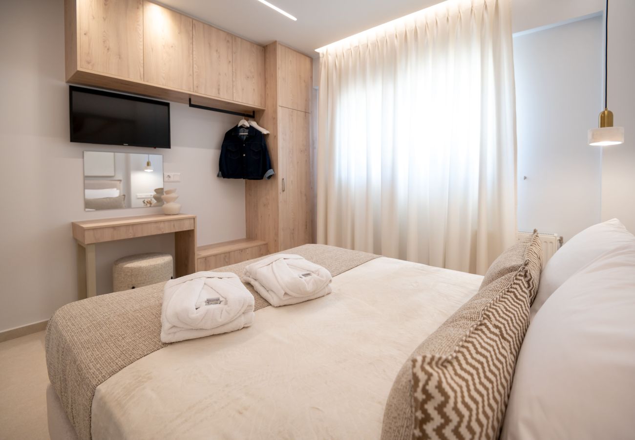 Studio in Rethymno Town - Premium Coastal Studio with Heated Mini Pool and Private Garage