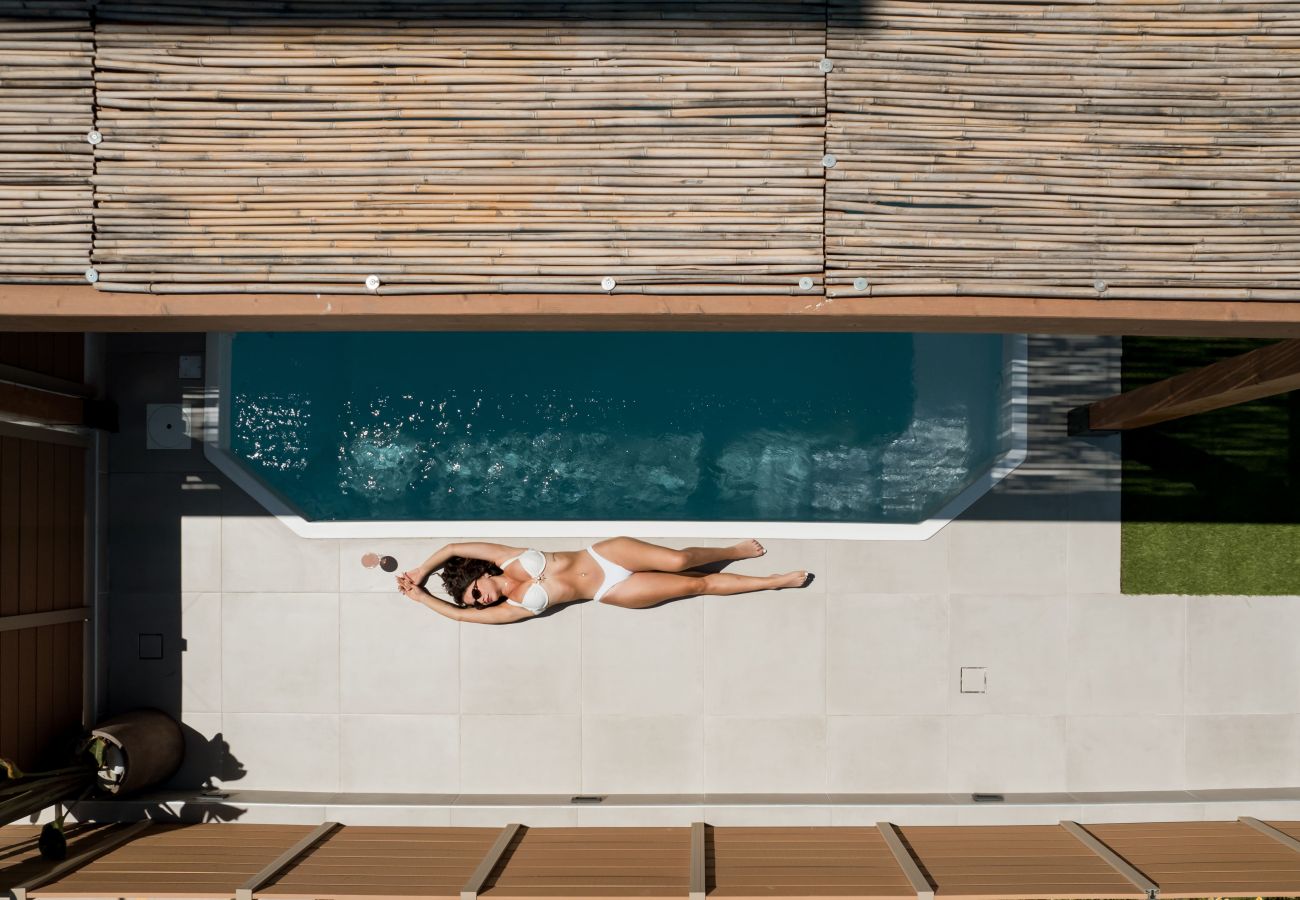 Studio in Rethymno Town - Premium Coastal Studio with Heated Mini Pool and Private Garage