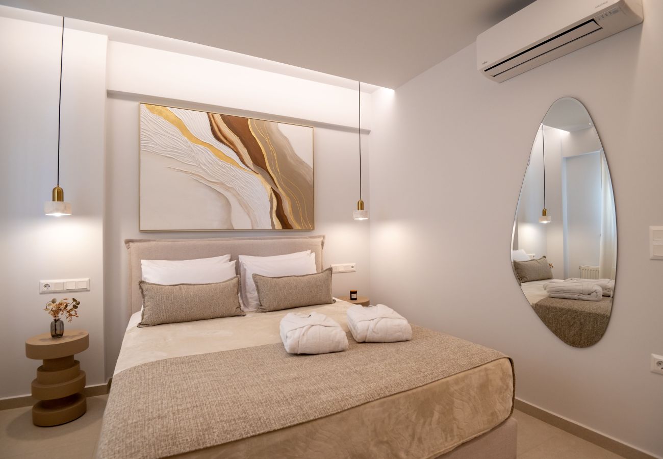 Studio in Rethymno Town - Premium Coastal Studio with Heated Mini Pool and Private Garage