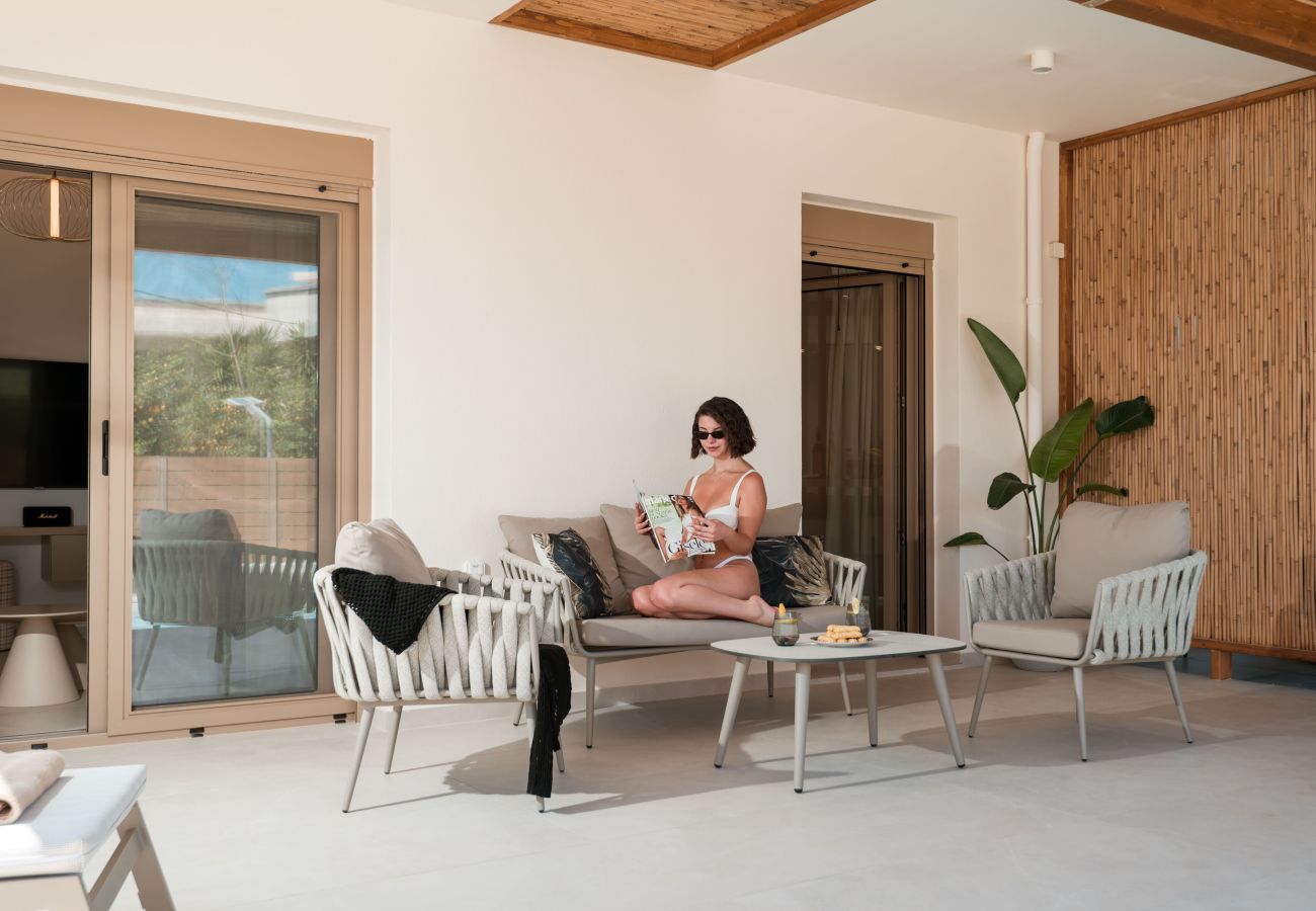 Studio in Rethymno Town - Premium Coastal Studio with Heated Mini Pool and Private Garage
