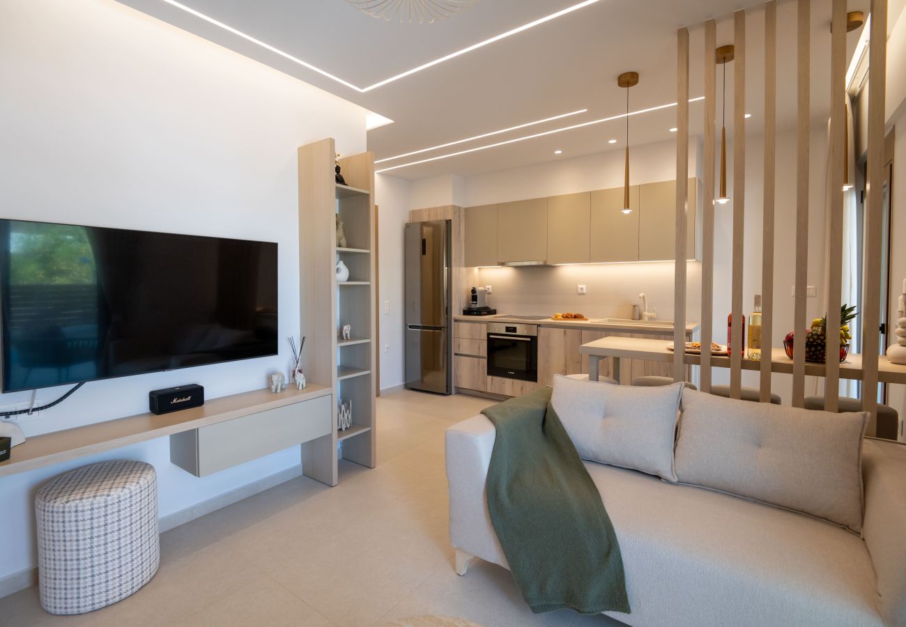 Studio in Rethymno Town - Premium Coastal Studio with Heated Mini Pool and Private Garage