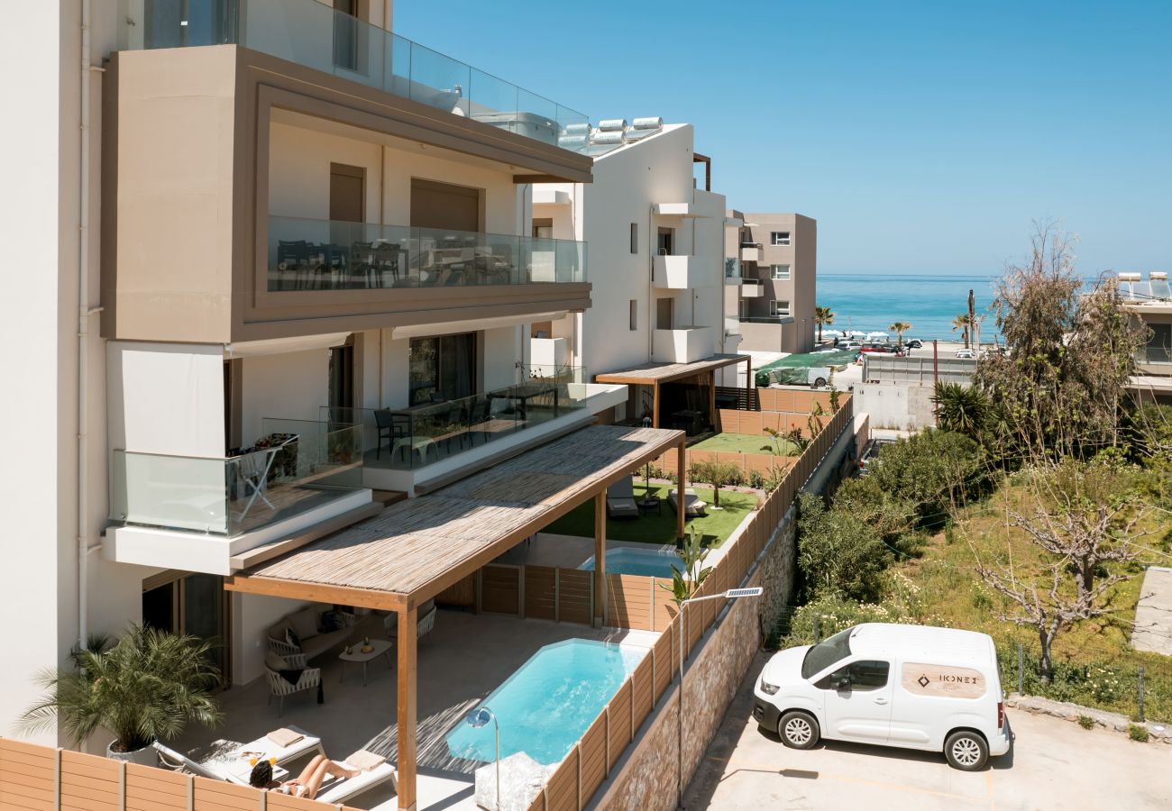 Studio in Rethymno Town - Premium Coastal Studio with Heated Mini Pool and Private Garage