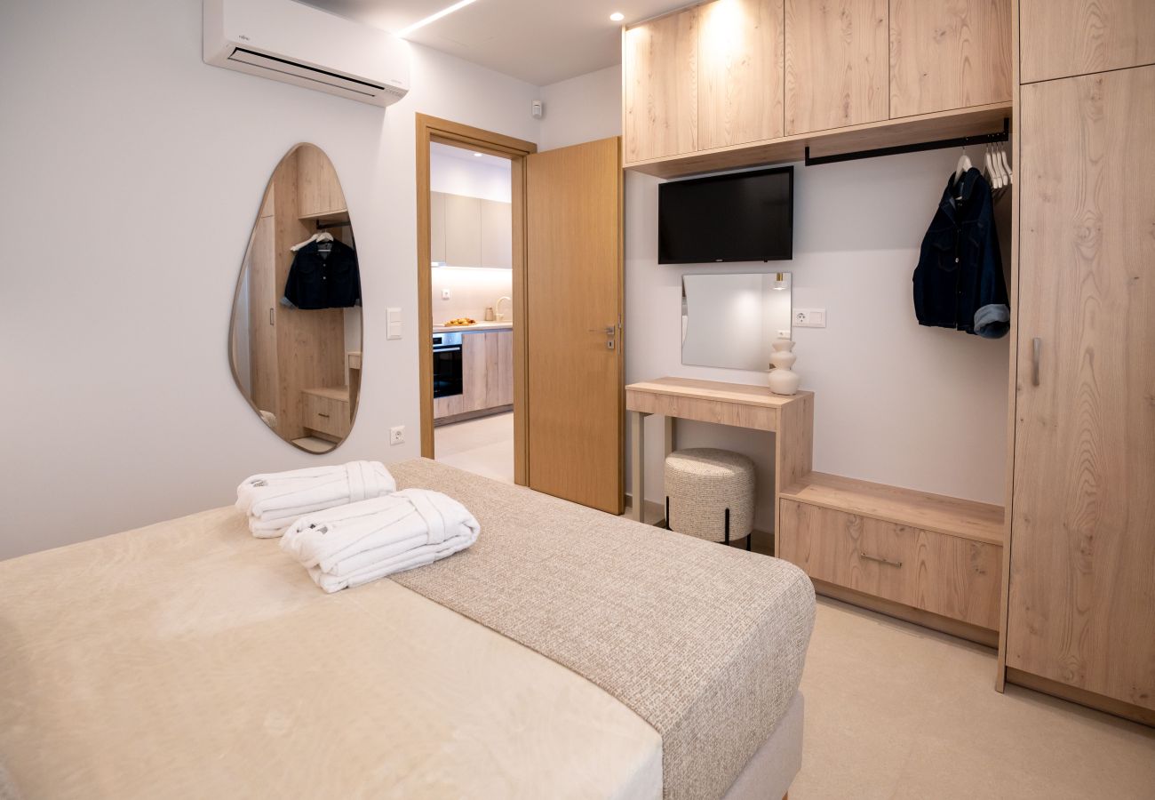 Studio in Rethymno Town - Premium Coastal Studio with Heated Mini Pool and Private Garage