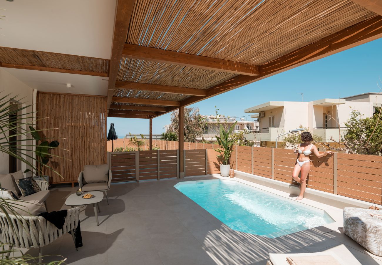 Studio in Rethymno Town - Premium Coastal Studio with Heated Mini Pool and Private Garage