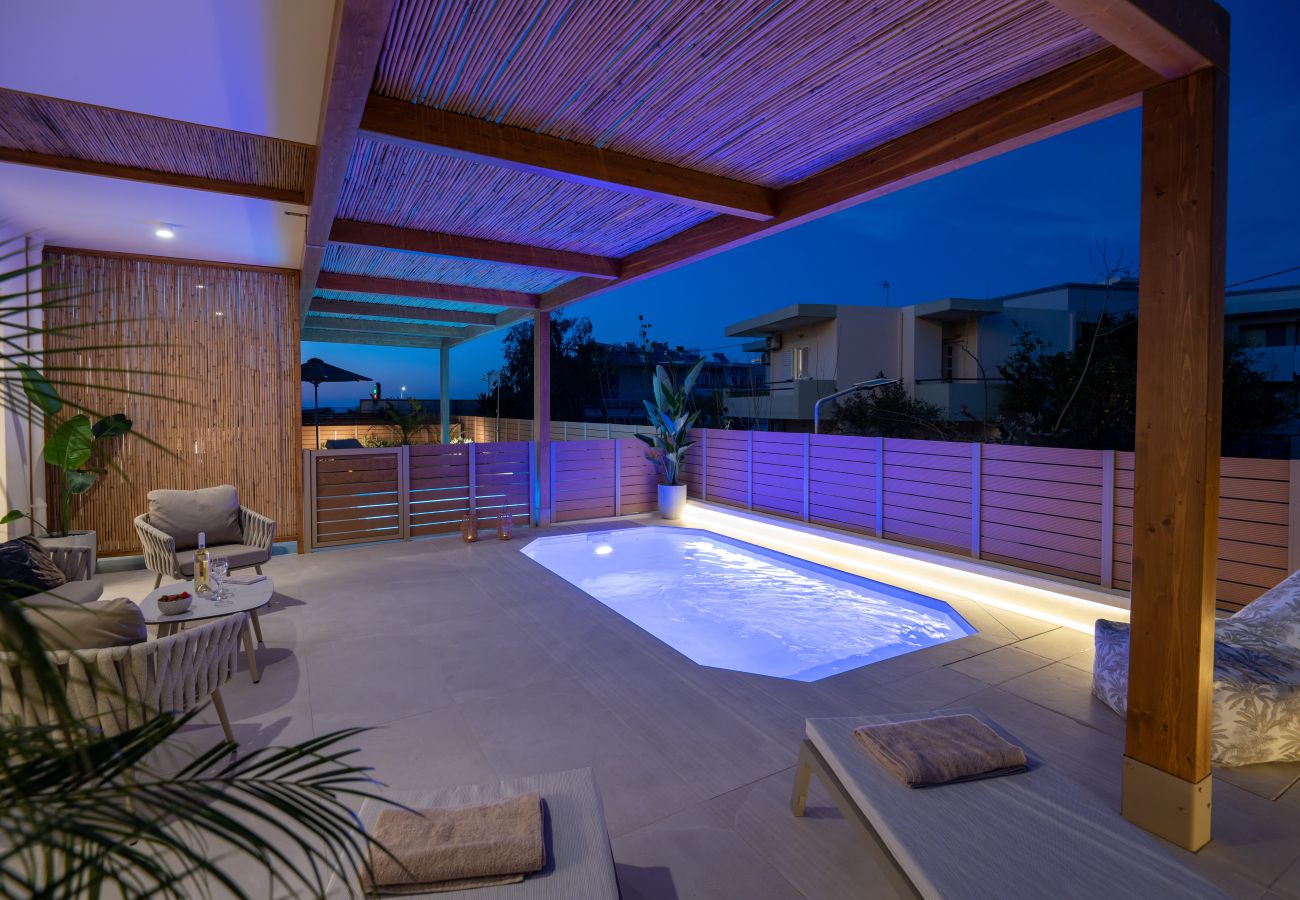 Studio in Rethymno Town - Premium Coastal Studio with Heated Mini Pool and Private Garage