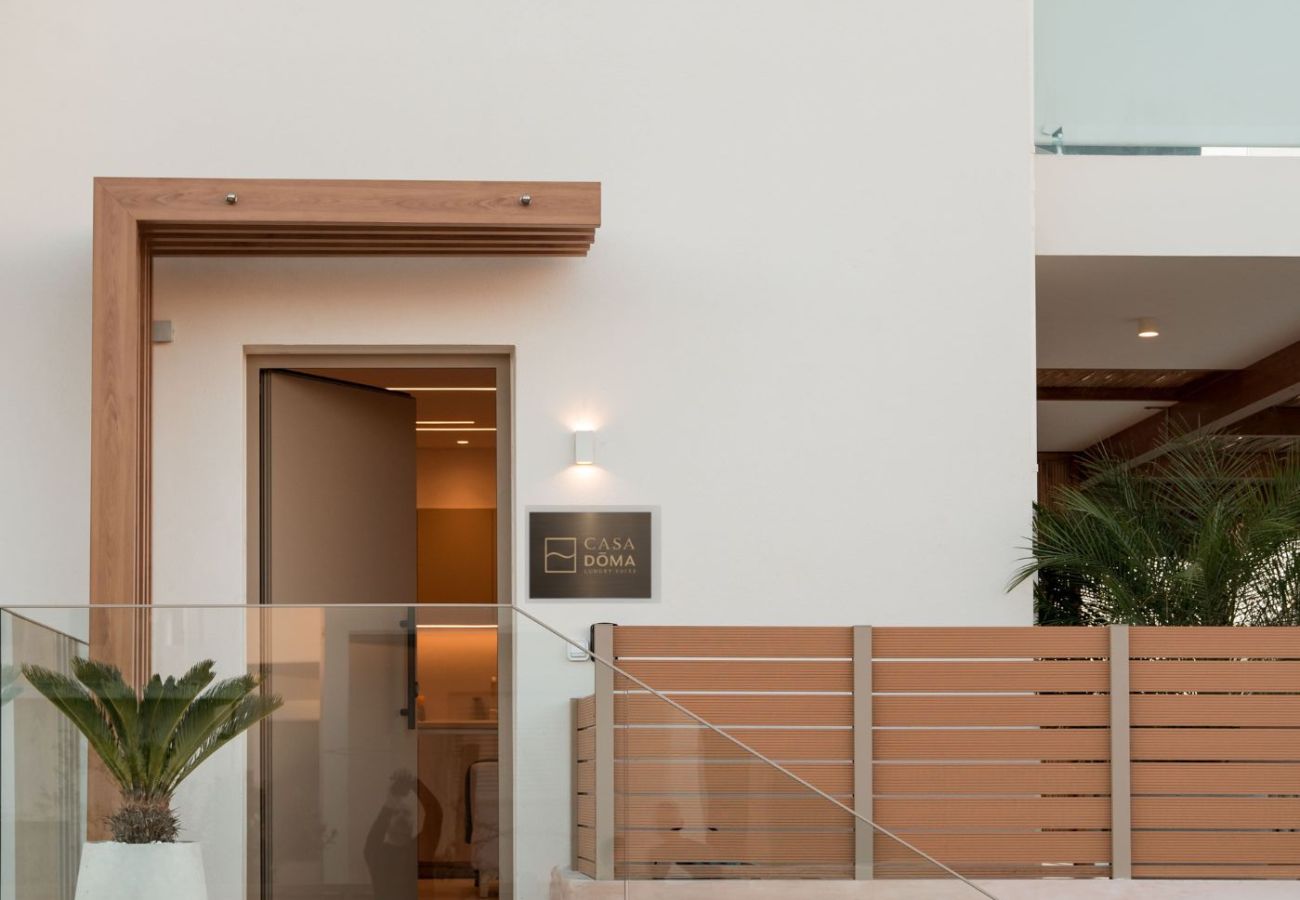 Studio in Rethymno Town - Premium Coastal Studio with Heated Mini Pool and Private Garage